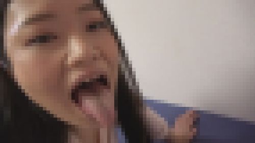 舌コケ大量のお姉さんに私の髯もじゃ、脂ぎった鼻の角質を舐めとってもらいました（完全オリジナル）