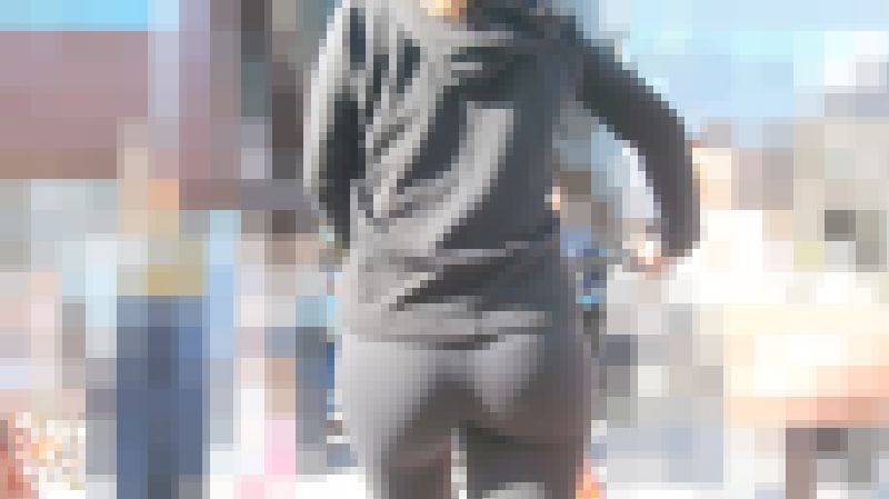 【新機材】【4K高画質】 フィットネスクラブへ向かうヨガパンOL