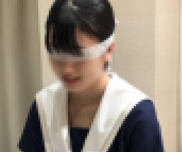 18才美形アナウンサータイプの杏花ちゃん続編！明るい部屋で大きめの色白おっぱいが揺れる！