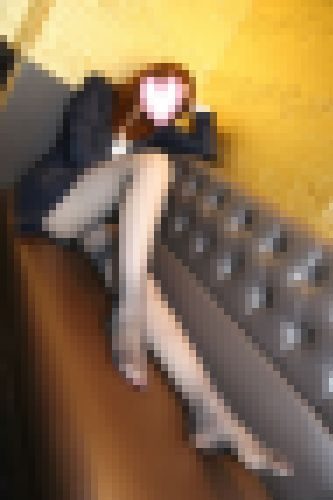 １８歳！高校卒業したばっか！スレンダー美脚ネイ2（リクスー+肌色+黒ストッキング）１００枚