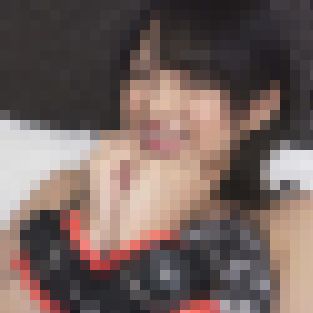 八重歯が可愛い貧乳娘とホテルで3P…結構楽しんでた?