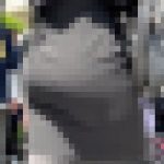 【プレミアムクラス】でか！タイトな黒いドレスの着衣お尻様に大接近！