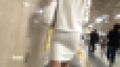 【HD高画質】 パトロンと同伴　夜の女の艶かしい薄生地白スカ