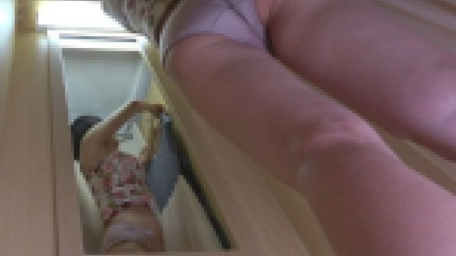 試着室生着替え盗撮15　黒髪地味子は脱いだら巨乳！隠れ巨乳の試着室顛末