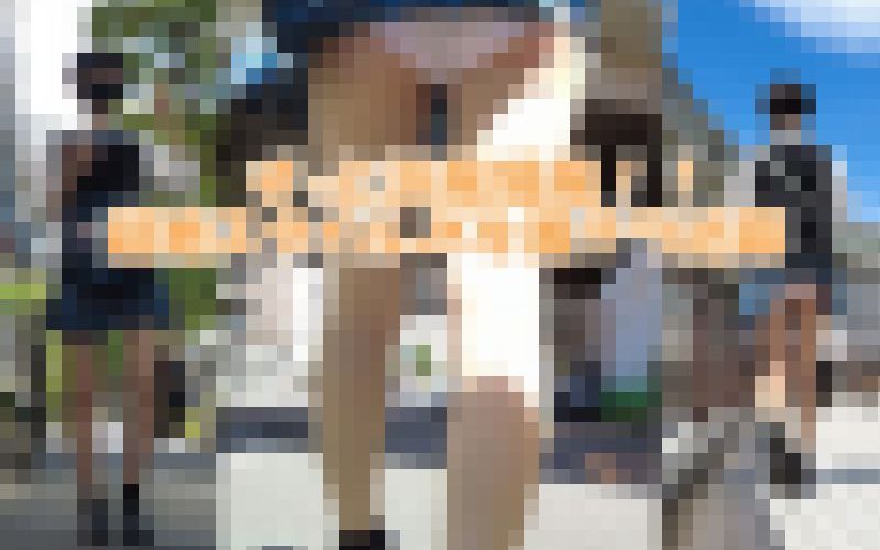 【４Ｋ】無限風パンチラ！ショートＪＫ細もも純白
