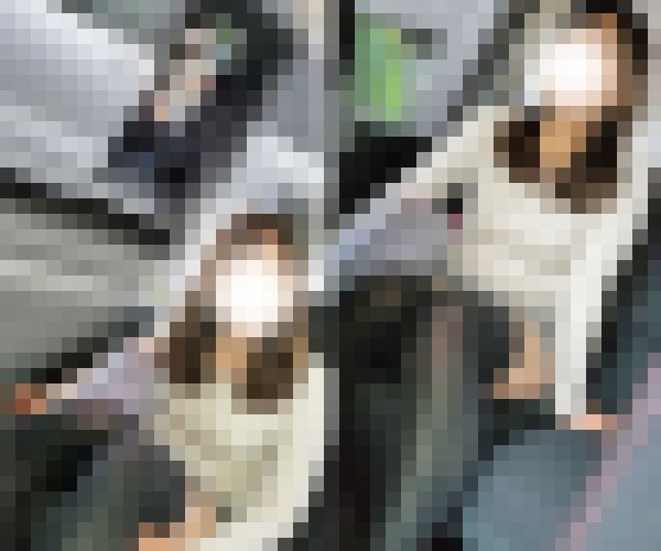 バレたのに・・・絶対領域娘さん　無言のコミュニケーションでパンティを　(〃ﾉωﾉ)信じられない・・・