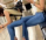 ぴっちりスキニーデニムお姉さんを横からじっくり 理想のノースリーブとデニムジーンズ