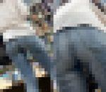 突き出るデニム尻 最強のぴちぴちデニム超接写【街中風景008】