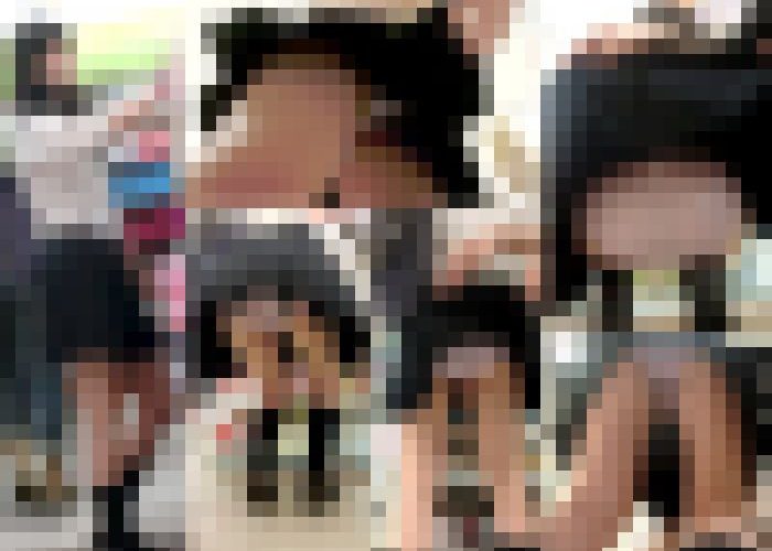 【鬼畜スカートめくりvol46】前からめくりにしゃがみ中めくり！突き出し生尻モロ出し12連めくり～