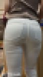【白スキニーデニム】うっすら透けパンしてる巨尻美女(お買い物)