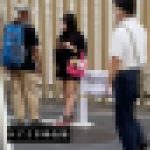 【パンチラ盗撮】歌◯伎町にある某交縁のラブホから出てきたぴえん系炉利円光少女を追撮 part.1