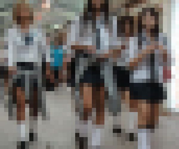 制服女子街撮り23　ルーズソックスを履いてるJK