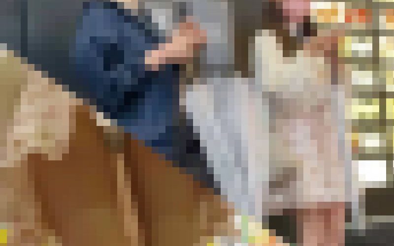 【パンチラ盗撮】町中で声かけられまくりのぴえん系ト◯横キッズの純白パンツを凸激撮