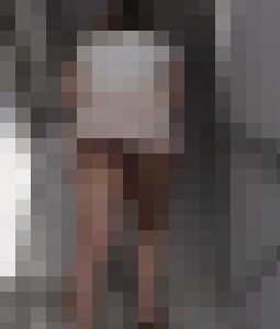 超ミニスカ階段パンチラ８　（晴美ちゃん）