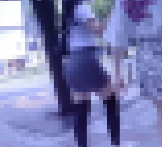 清純派美少女が極薄ピタピタタイトミニスカート履いて爆尻パンパンにさせて歩く姿