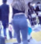 パーソナルジムのトレーナーが上下セクシーヨガウェアで完璧ボディを見せつけながら歩いてる姿がエロ過ぎる