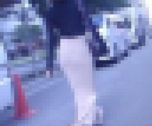 透明感のある清楚系美女が下着ライン丸出しで極薄タイトスカート履いて歩くギャップに興奮する