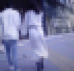 清純清楚系のピュア美少女が純白のタイトワンピース着て歩いている姿がイヤらしい