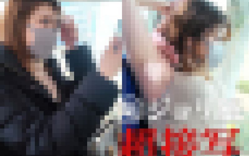 【腋毛超接写】コートの下に隠されたノースリーブ美女の肉厚ジョリ腋を超接写
