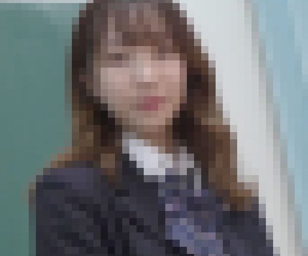処女19才Sanaちゃんのおっぱいに手コキでぶっかけ！【4K/30p/17Mbps】