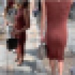 【再販商品です】   No.214「派手なファッション、タイトな洋服を着て街を歩くGAL系お姉さん達」