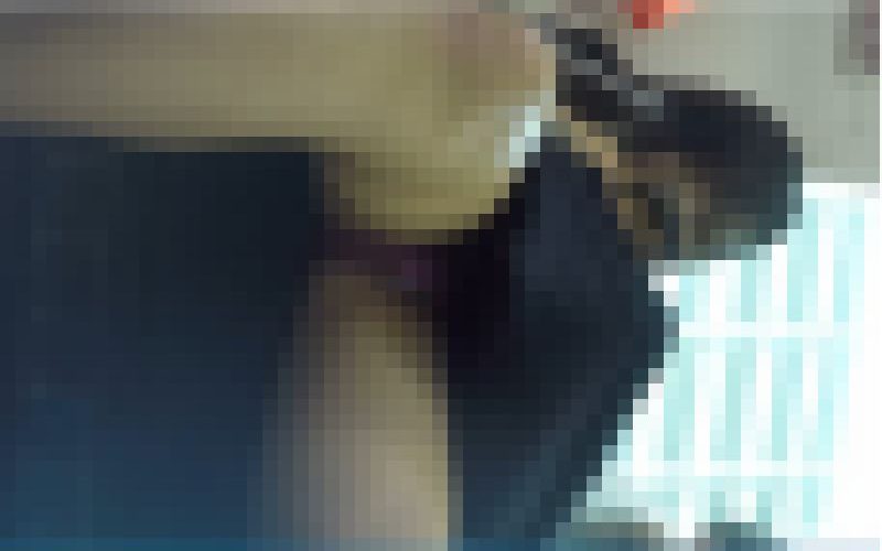 ★JKローアングル＃130  白肌可愛い系JKのシミパンツ