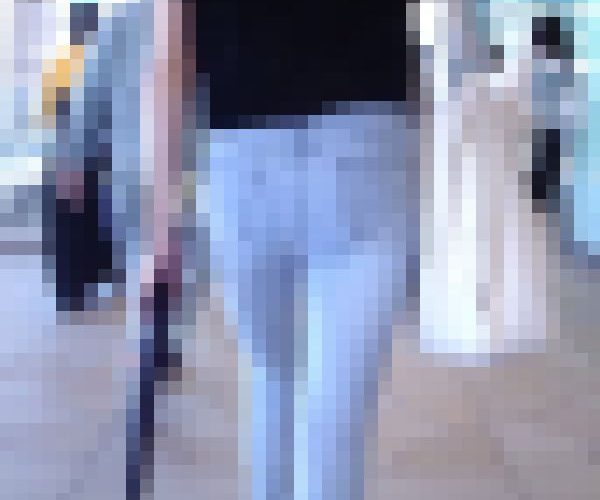 長身美人お姉さんがタイトデニム履いて美巨尻密着させて歩く姿がイヤらしい