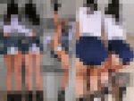 青チェ ダブルパンチラ（7）写真 制服パンチラ、学販濃紺ブルマー編