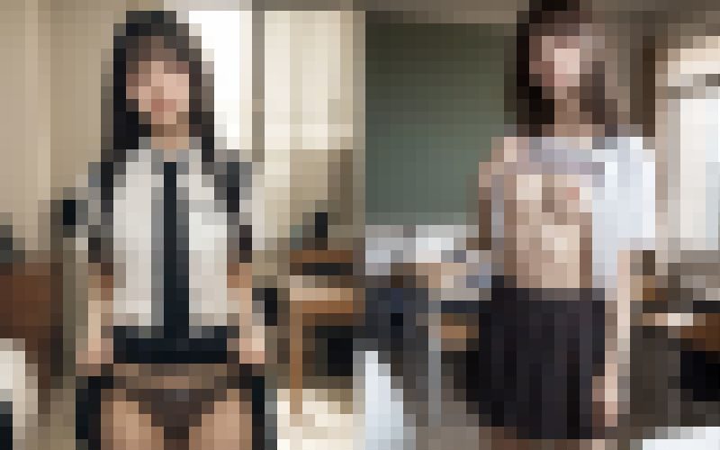 (セット商品)虚ろな目で胸やパンツを見せてくれる女の子たち
