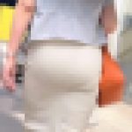 デカ尻をバウンドさせる女！自慢のパッツン巨尻をムニュらせつつケツ肉をタプつかせて男を誘惑！ 下品なタイトスカート お姉さん編