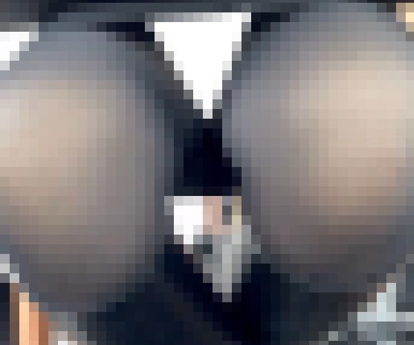 【再販】(机の下の風景）黒のタイトスカート…むき出しの黒ストふともも…黒のロングブーツ…えちえちトリプルコラボ…20代OLお姉さんの机の