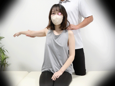 スレンダーEカップ女子大生?美人JDの美巨乳揉みしだくセクハラストレッチ?/【ストレッチ専門店】【上半身編】