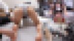 眉間にシワを寄せながら悶絶感と闘い、睨むようにカメラを凝視するフェロモン女子さん（完全オリジナル）