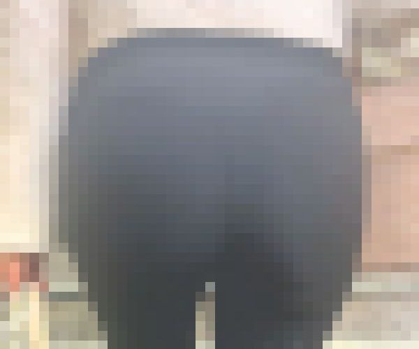 勝ち組お姉さんのエロ美尻！パッツンスラックスの中で美巨尻をムニュらせて庶民を誘惑! 下品なスラックス セレブ編