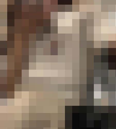【下からの眺め54】綺麗なセクシーＯＬのオッパイを下から観察！