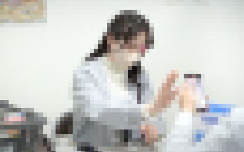 ⑤美巨乳で清楚な美人妻をお仕置きチカン。スーパーのバックヤードにて【上半身セクハラMIX編（前編）】