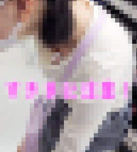 【再販】ブラじゃなくてキャミを着てたから隙間から乳首が見えてしまった細い女子