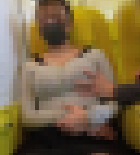 【縦型動画】電車で爆乳を舐め回すように接写しておっぱい揉み