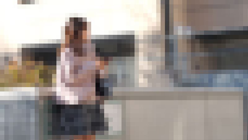 副業禁止OL/メン地下推しに捧げる愛　キャリーケースで搬入、ぶっ飛び絶頂子宮マーキング