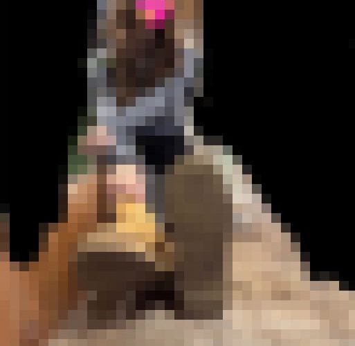 ゆるふわパーマJDさんのムートンブーツ生足美脚と靴下足裏