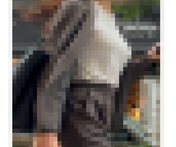 【419】ジャケット全開でボリューム満点のバストを見せつける早足OLさん！