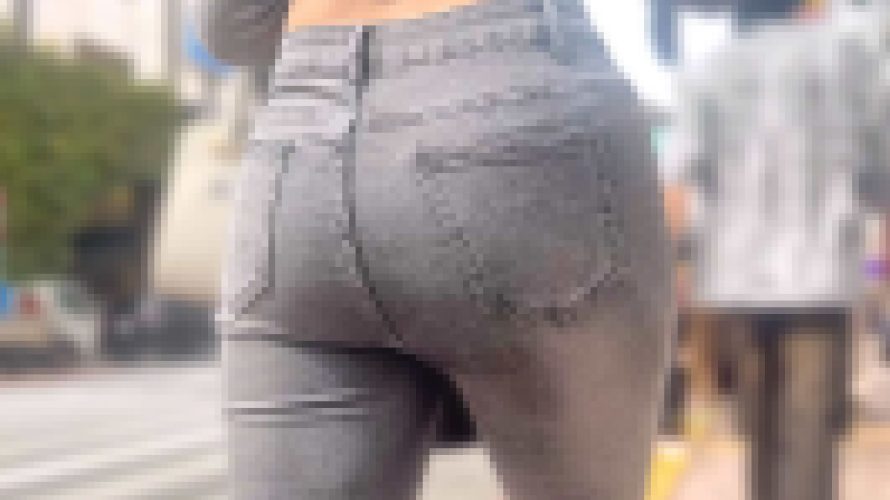 超上玉のセクシー女子大生の美尻を堪能！張りと潤い抜群のエロケツをムニュらせ美乳＋綺麗なお顔で♂を誘う！