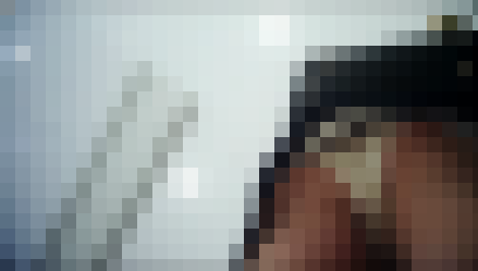 盗撮風　お姉さんの白いパンティ