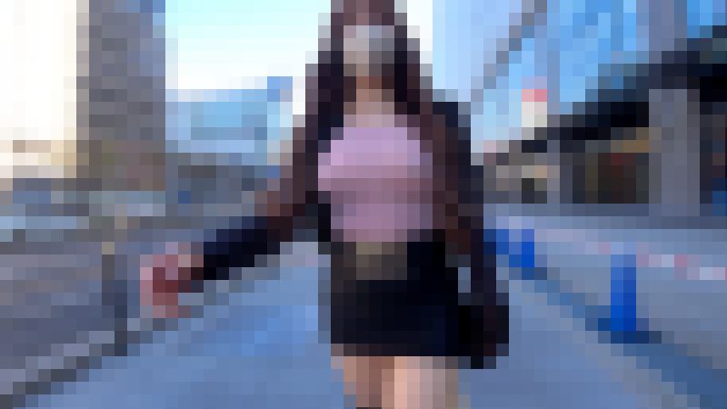 【スケ乳首MAX】ノーブラ美女の透け乳首＆食い込み紐Tバックが激エロ!!街中で肉感フェロモンを撒き散らす変態っぷり(笑)