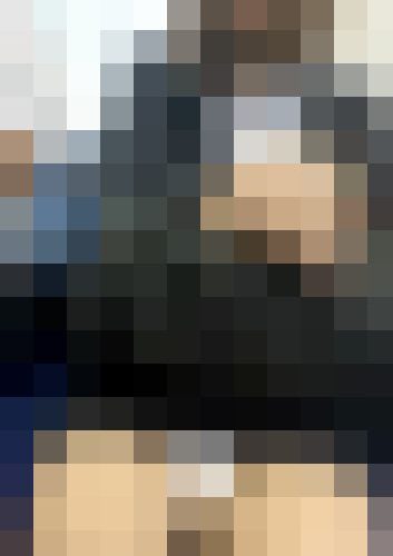 (電車対面）(顔出し)赤いルージュを塗布した厚みのあるえっちな唇…タイトミニをお召しになってぐったりしちゃうOLお姉さんを観察し