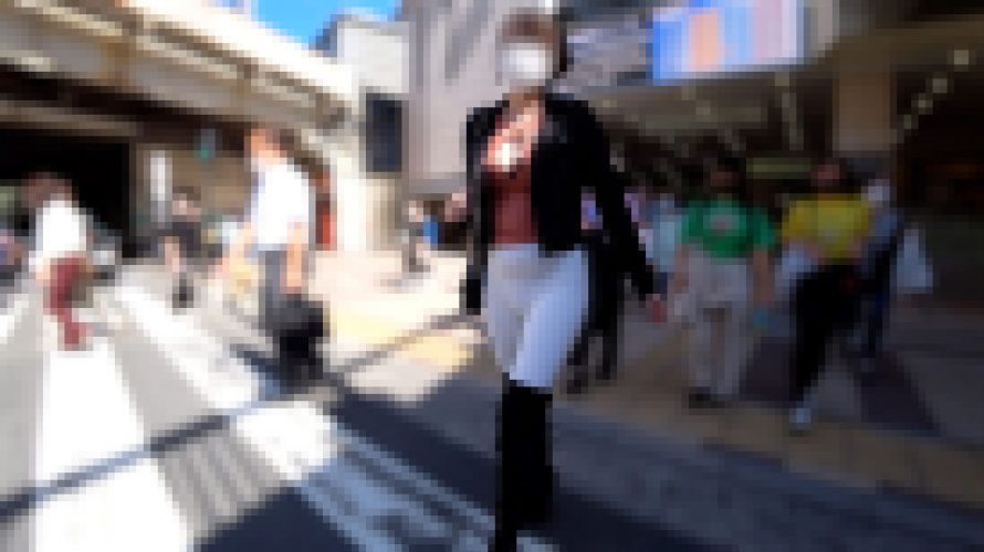 【透け警報発令】エグいほど丸見えの食い込みTバックS級美女♪全方位エロ過ぎて釘付け必至…そしてまさかのホテルへ!?