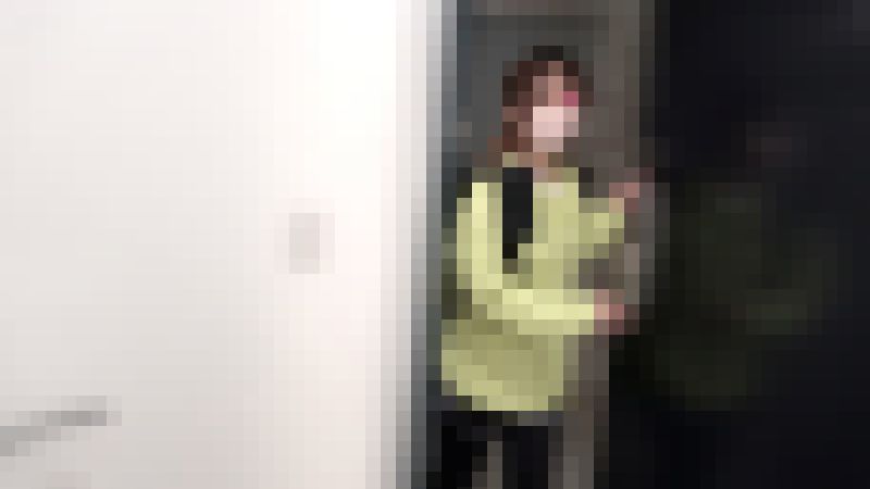 女性配達員③唐突にオッパイ揉みしだき。2人掛かりでお触り。