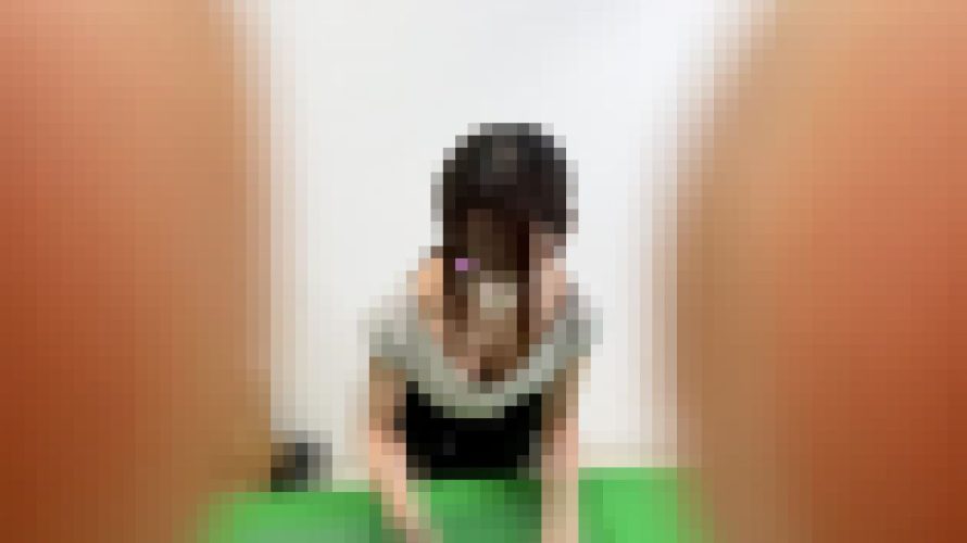 清楚美女の胸チラ/乳首丸見え美乳がエロすぎました【パンチラ】