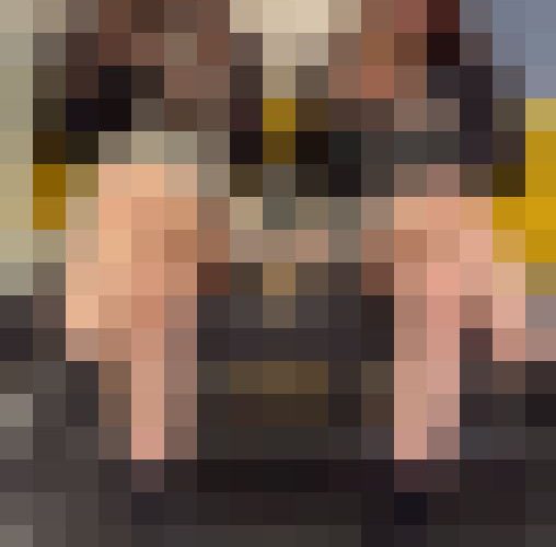 【再販】ミニスカで勃起寸前！足を組む仲良し2名の女子大生の対面ミニスカ生脚