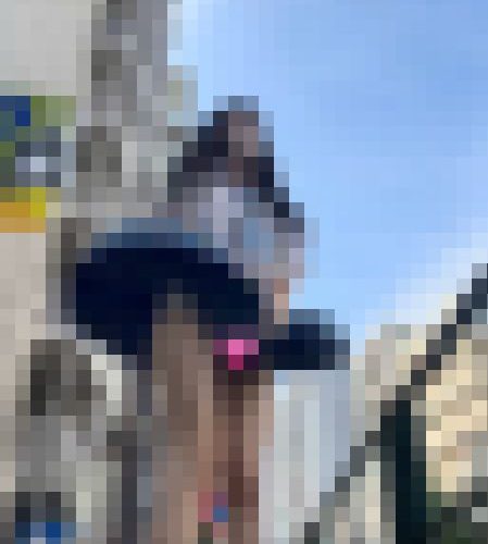 制服で通風孔モンローぱんちら　青チェ+他1着